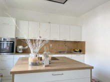 Offene K�che mit EBK Modernisiertes Einfamilienhaus mit pflegeleichtem Garten in Freilingen