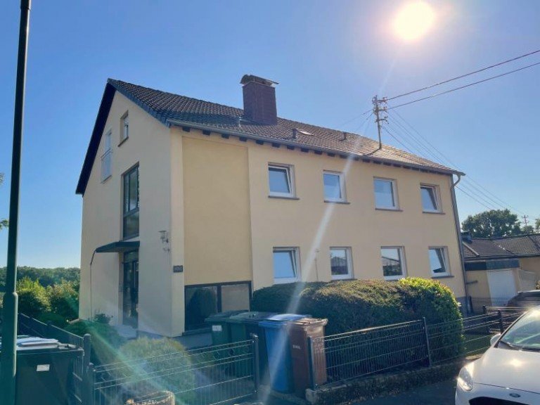 Hausansicht Marienhausen Wohnung Gem�tliche 3-Zimmer-Dachgeschosswohnung in ruhiger Lage von Marienhausen