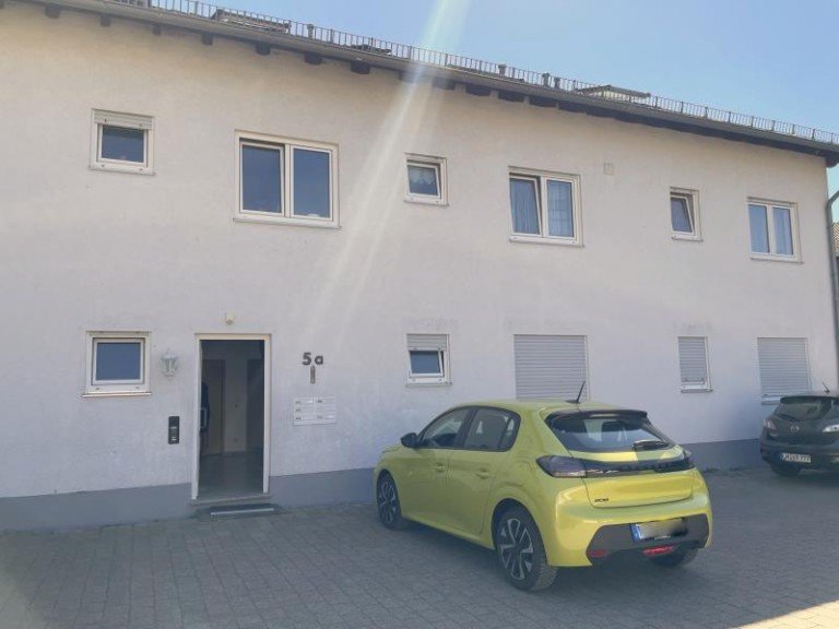 Hausansicht Waldbrunn Wohnung Helle 3 Zimmer-Erdgeschosswohnung mit Terrasse