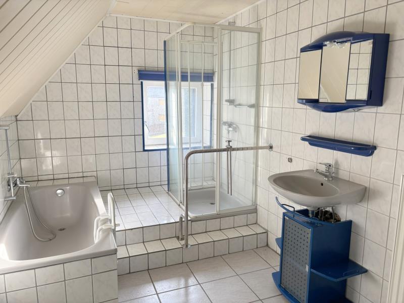 Bad Einfamilienhaus Nister-M�hrendorf