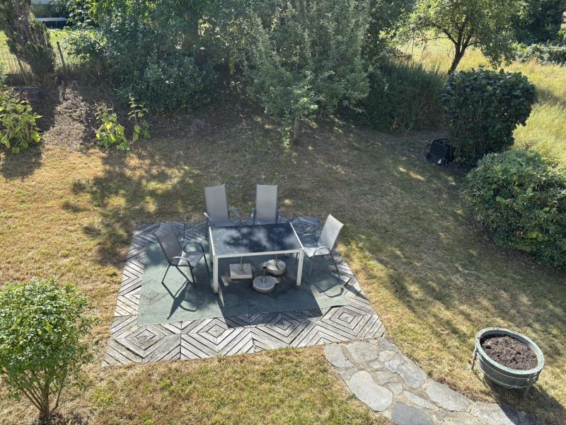 Blick vom Balkon in den Garten Zweifamilienhaus Westerburg