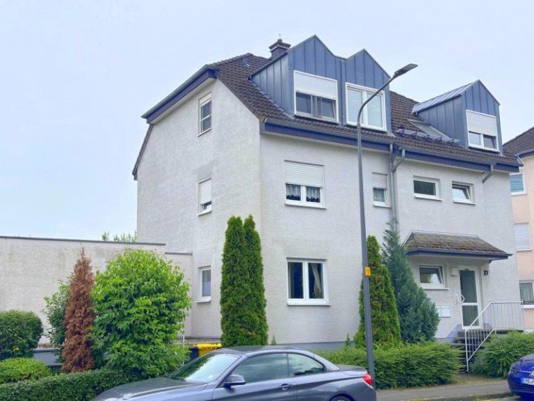 Vorderansicht Nr. 27 Lahnstein Mehrfamilienhaus Modern geschnittene Wohnungen in Lahnstein: Kapitalanlage mit drei Einheiten (voll vermietet) in guter Lage