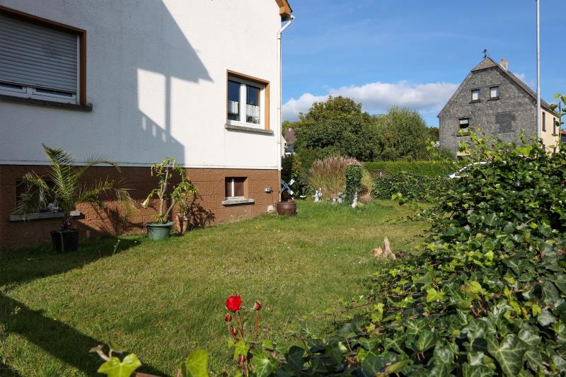 Grundst�cksansicht Einfamilienhaus Pottum