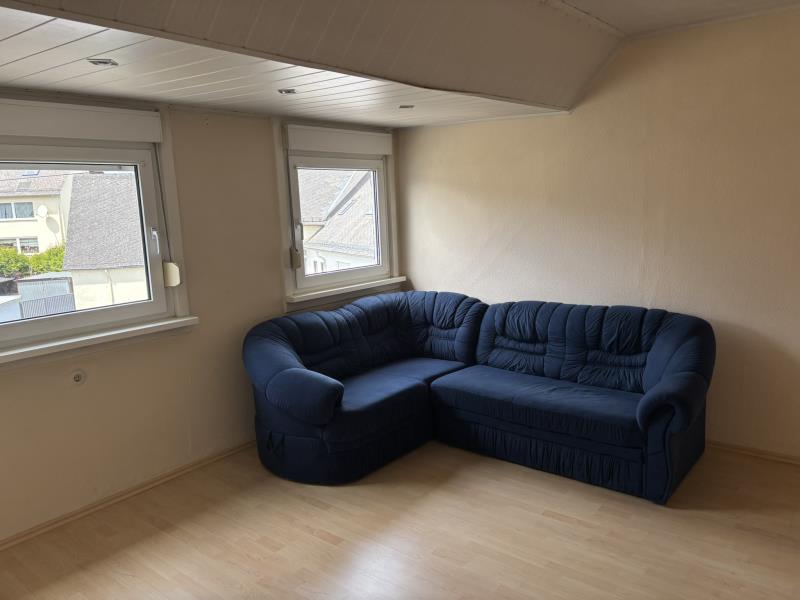 Wohnzimmer DG (2) Zweifamilienhaus Meudt
