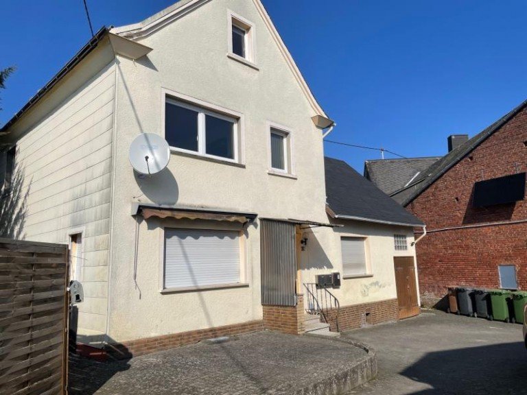 Hausansicht Westerburg Wohnung Ruhig gelegene 3-Zimmer Wohnung N�he Westerburg