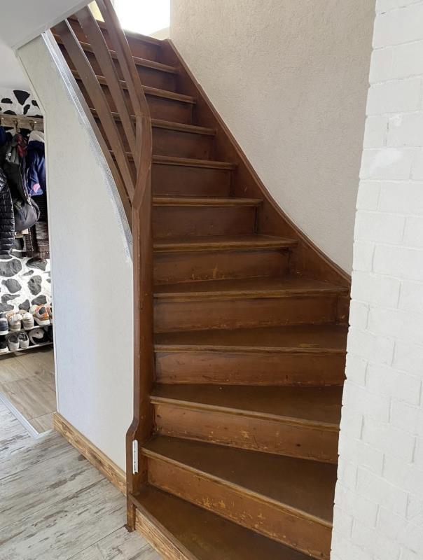 216d8d39-7898-4511-b43c-c215f3862be1_Treppe Einfamilienhaus Obererbach