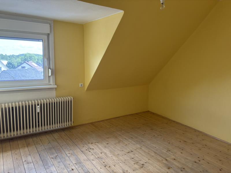 Schlafzimmer DG Zweifamilienhaus Meudt