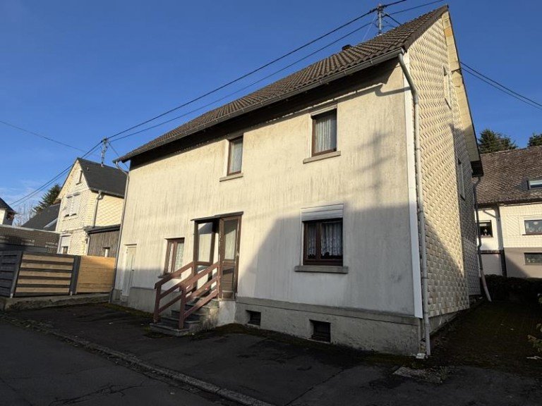 IMG_3723 B�lsberg Bauernhaus Sanierungsbed�rftiges Einfamilienhaus mit Scheune im Herzen von B�lsberg