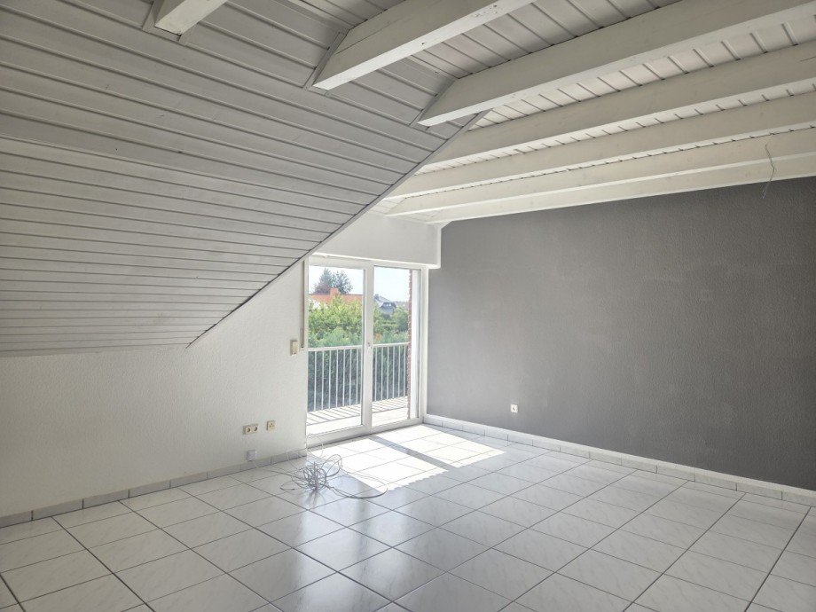 Wohnzimmer Ansicht 1 Etagenwohnung H�hn