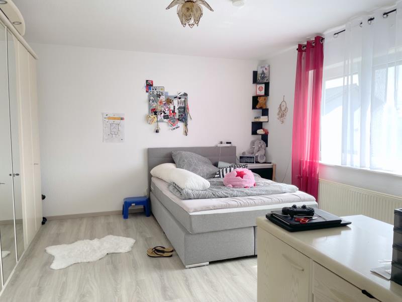 Schlafzimmer Wohnung Hellenhahn-Schellenberg