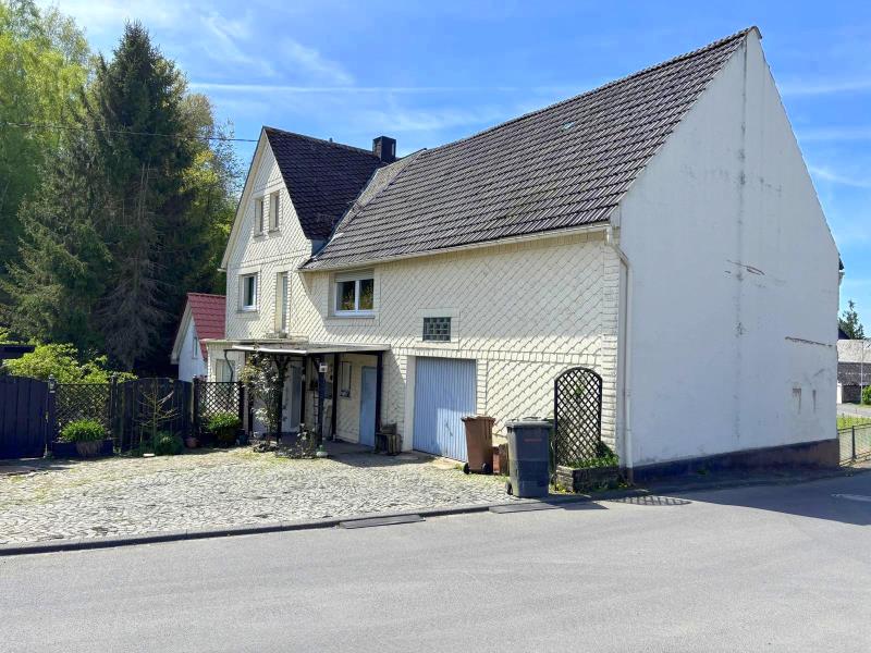 Seitliche Ansicht Zweifamilienhaus K�lbingen
