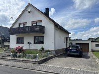 Hauptbild Reserviert! Ideal für Familien: Ruhig gelegenes Einfamilienhaus mit schönem Garten in Girkenroth
