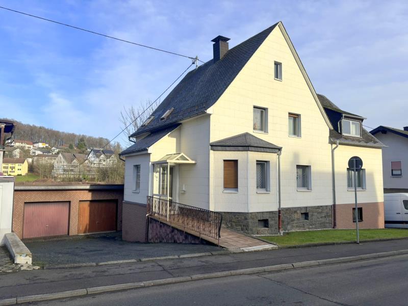 Frontansicht Einfamilienhaus Westerburg