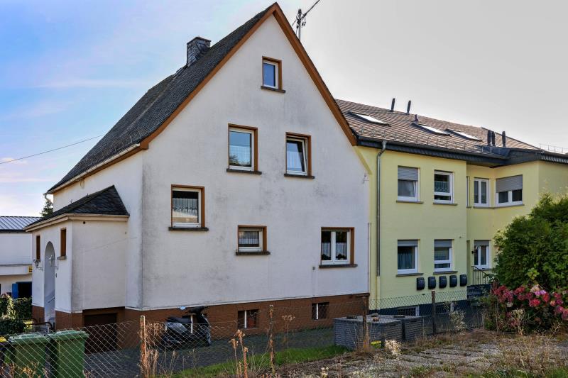 Seitenansicht 2 Einfamilienhaus Pottum