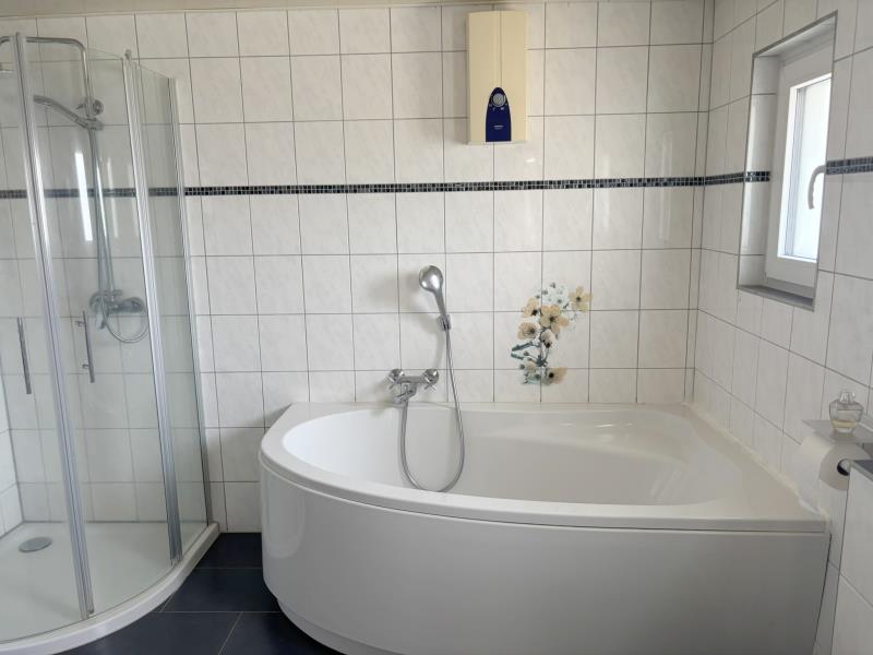 Bad Ansicht 2 Einfamilienhaus Ailertchen