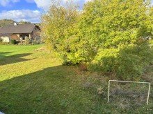 Gartenteilansicht Liebhaberanwesen: Charmantes und urgem�tliches Zweifamilienhaus mit Nebengeb�ude in Alpenrod