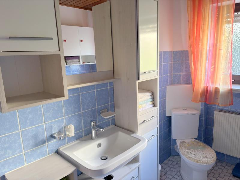 Bad EG Ansicht 2 Einfamilienhaus Weltersburg