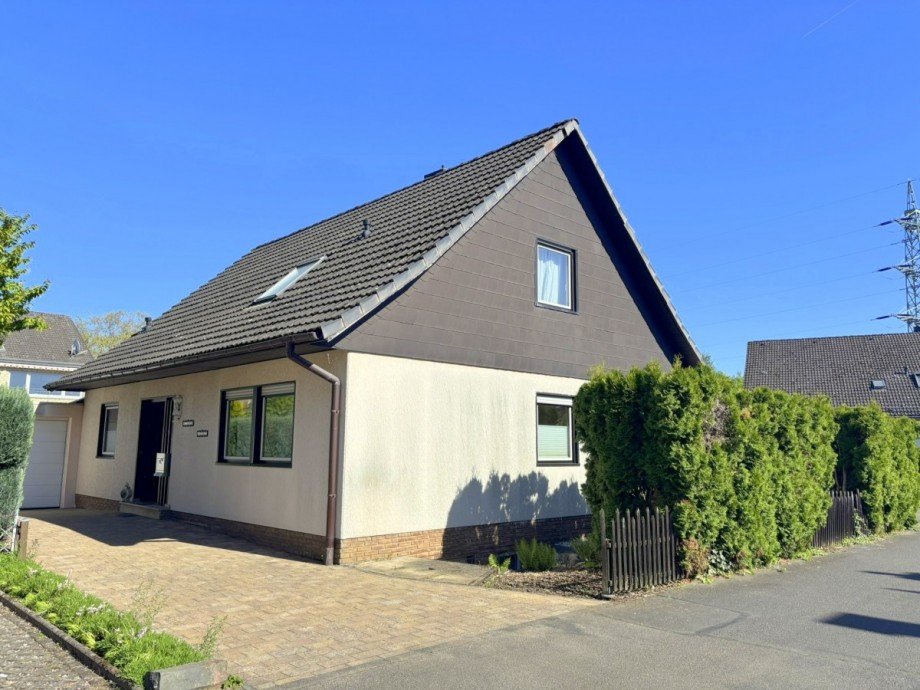 Vorderansicht Einfamilienhaus Bendorf